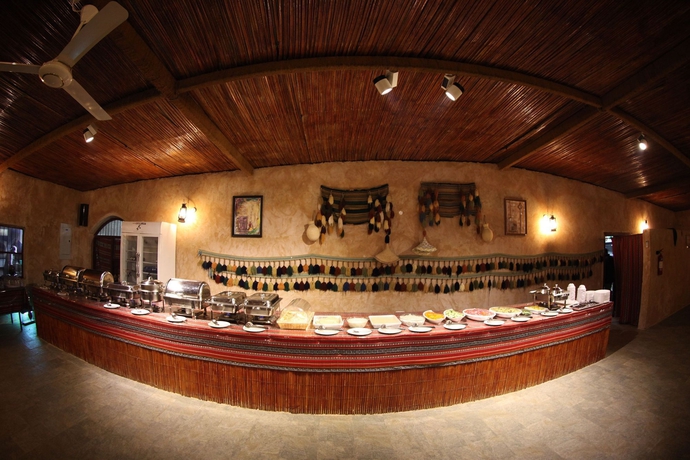 Imagen del bar/restaurante del Hotel Arabian Oryx Camp. Foto 5