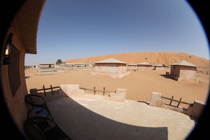 Imagen de los exteriores del Hotel Arabian Oryx Camp. Foto 12