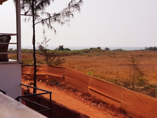 Imagen de la habitación del Hotel Arabian Sands Beach Resort. Foto 12