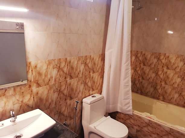 Imagen de la habitación del Hotel Arabian Sands Beach Resort. Foto 14