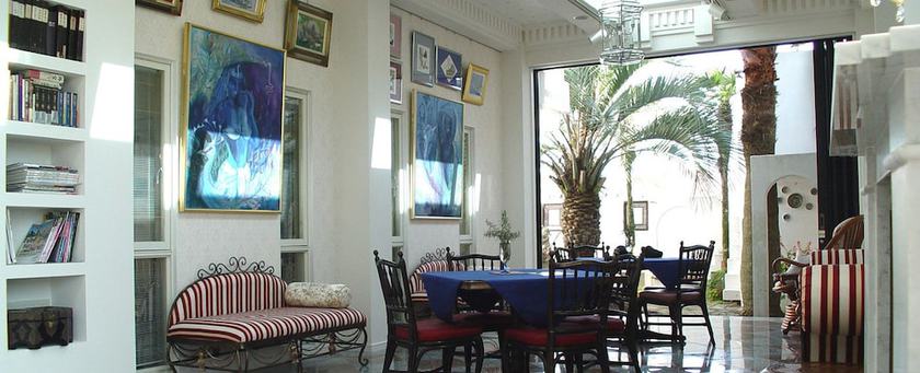 Imagen de los interiores del Hotel Arabianart and Gallery. Foto 5