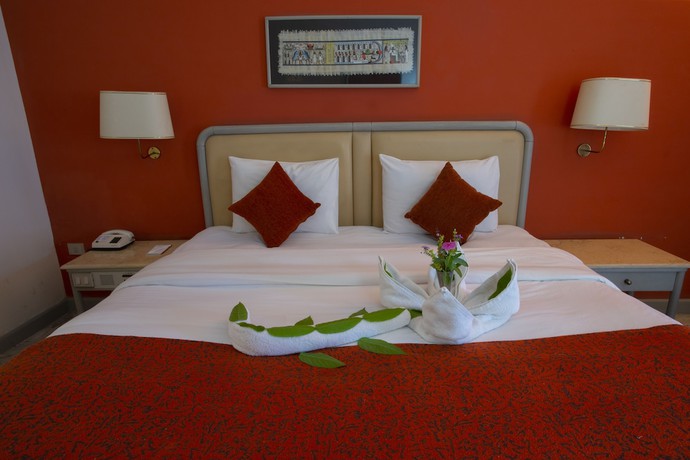 Imagen de la habitación del Hotel Aracan Eatabe Luxor. Foto 4