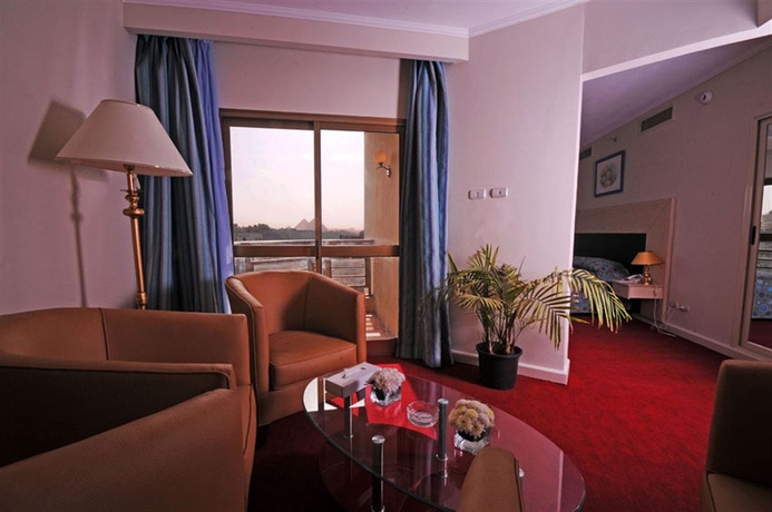 Imagen de los interiores del Hotel Aracan Pyramids. Foto 4