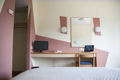 Imagen de la habitación del Hotel Arag&oacute;n, La Puebla De Alfind&eacute;n. Foto 2