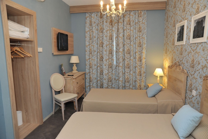 Imagen de la habitación del Hotel Aragon, Carcassonne. Foto 9