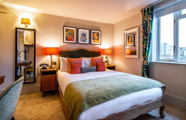 Imagen de la habitación del Hotel Aragon House. Foto 10