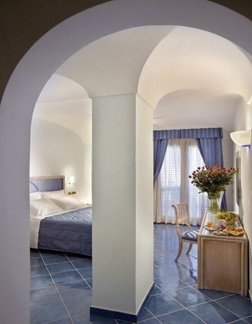 Imagen de la habitación del Hotel Aragona Palace and Spa. Foto 12