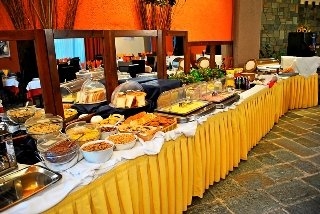 Imagen del bar/restaurante del Hotel Arahova Inn. Foto 8