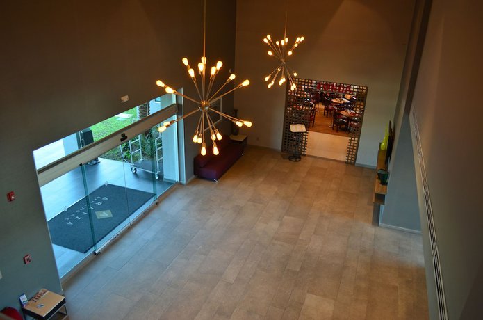 Imagen de los interiores del Hotel Araiza San Luis. Foto 20