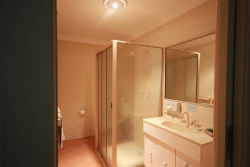 Imagen de la habitación del Hotel Araluen Motor Lodge. Foto 5