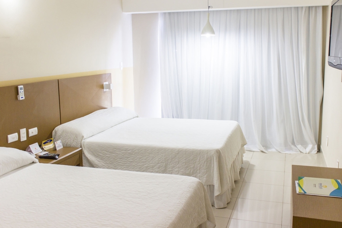 Imagen de la habitación del Hotel Aram Imirá Beach Resort. Foto 2