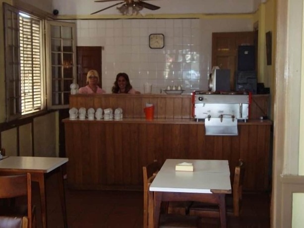 Imagen del bar/restaurante del Hotel Aramaya, Montevideo. Foto 11