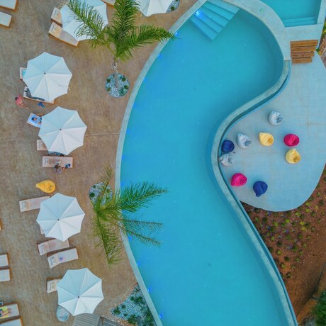 Imagen general del Hotel Arameras Beach Resort. Foto 16