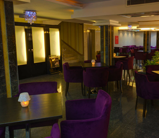 Imagen del bar/restaurante del Hotel Aramis, Teheran. Foto 3