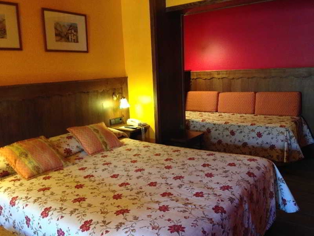 Imagen de la habitación del Hotel Aran La Abuela. Foto 4
