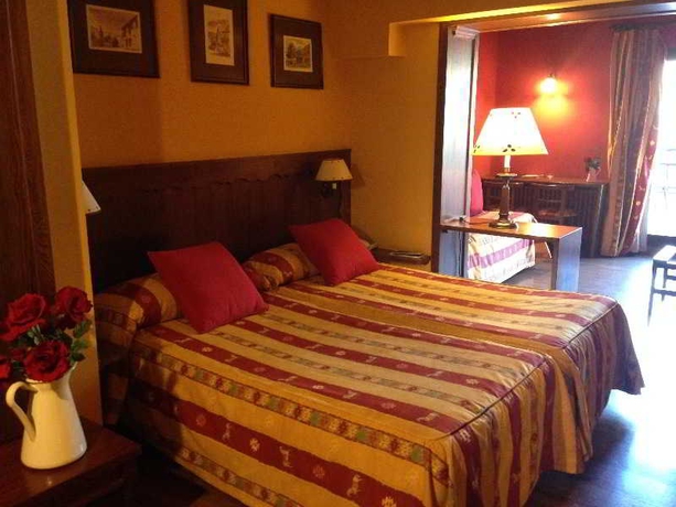 Imagen de la habitación del Hotel Aran La Abuela. Foto 6