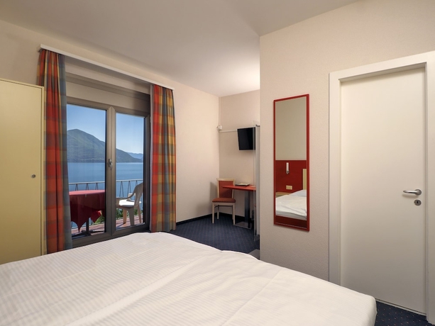 Imagen de la habitación del Hotel Arancio. Foto 10