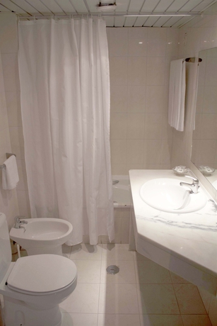 Imagen de la habitación del Hotel Aranguês. Foto 6