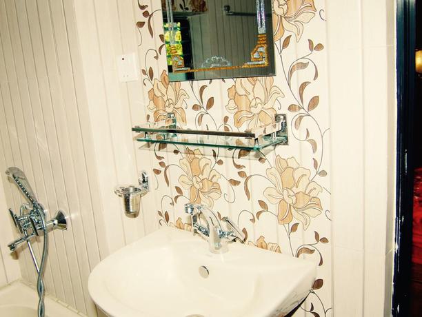 Imagen de la habitación del Hotel Araniko Village Resort. Foto 5