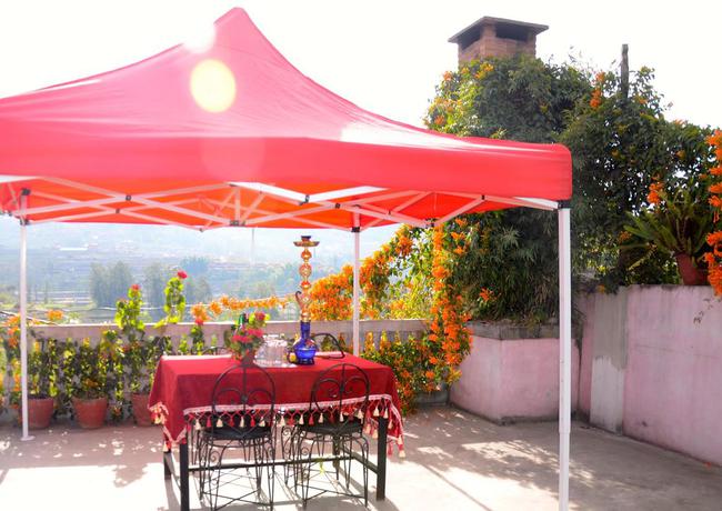 Imagen de los exteriores del Hotel Araniko Village Resort. Foto 14