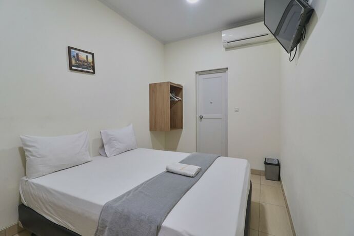 Imagen de la habitación del Hotel Aranis. Foto 20