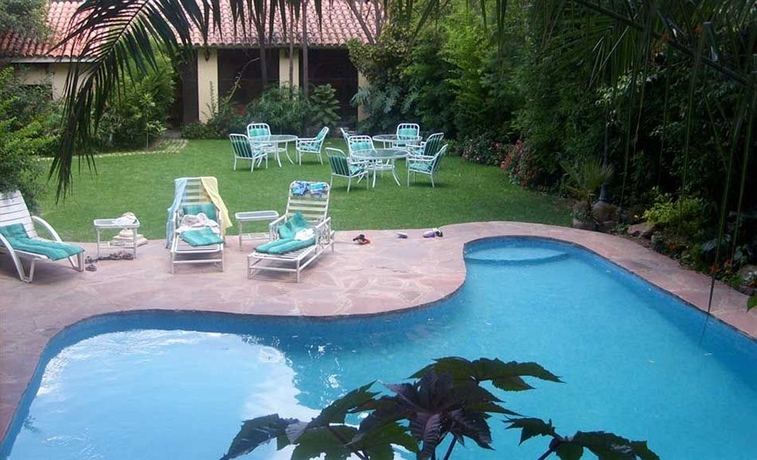 Imagen de la piscina del Hotel Aranjuez Cochabamba. Foto 4