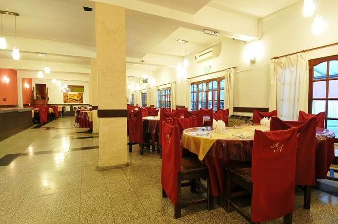 Imagen del bar/restaurante del Hotel Aranjuez, VILLA CARLOS PAZ. Foto 13
