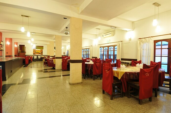 Imagen del bar/restaurante del Hotel Aranjuez, VILLA CARLOS PAZ. Foto 14