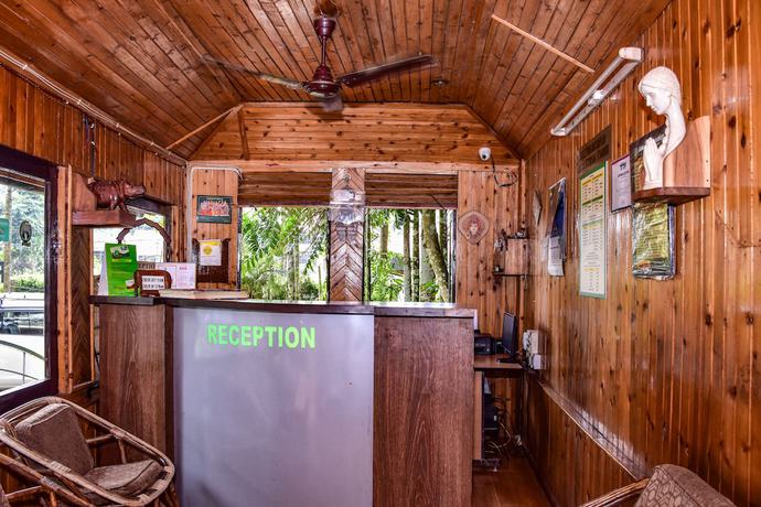 Imagen de los interiores del Hotel Aranya Jungle Resort. Foto 20