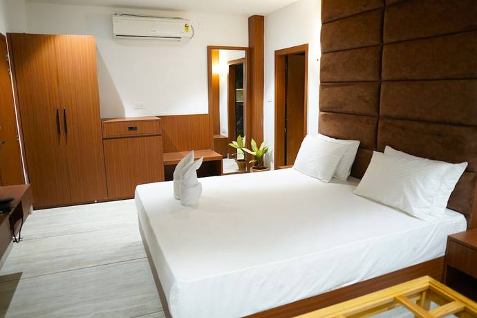 Imagen de la habitación del Hotel Aranya Jungle Resort. Foto 14