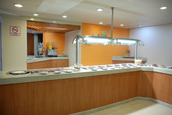 Imagen del bar/restaurante del Hotel Aranzazu Plaza Kristal Aguascalientes. Foto 4