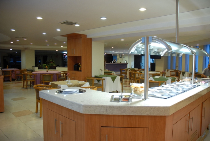 Imagen del bar/restaurante del Hotel Aranzazu Plaza Kristal Aguascalientes. Foto 5