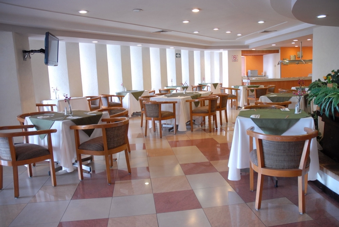 Imagen del bar/restaurante del Hotel Aranzazu Plaza Kristal Aguascalientes. Foto 10