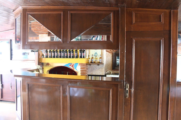 Imagen del bar/restaurante del Hotel Ararat, Estambul. Foto 2
