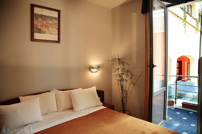 Imagen de la habitación del Hotel Ararat. Foto 9