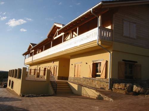 Imagen general del Hotel Aras Rural. Foto 12
