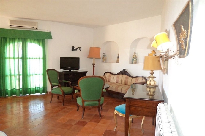 Imagen general del Hotel Arathena. Foto 10