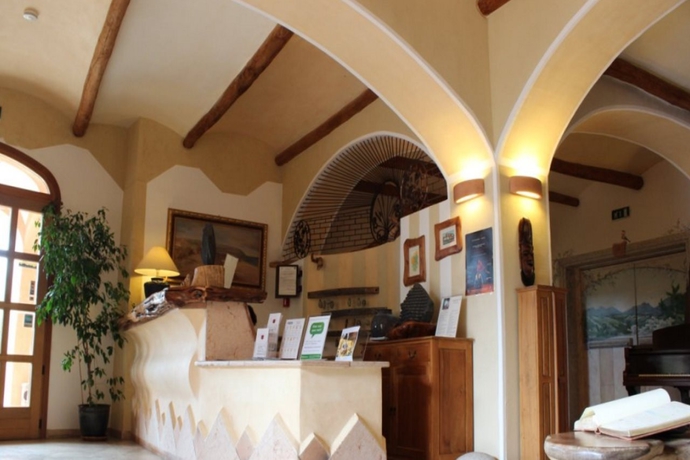 Imagen general del Hotel Arathena. Foto 11