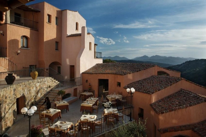 Imagen general del Hotel Arathena. Foto 16