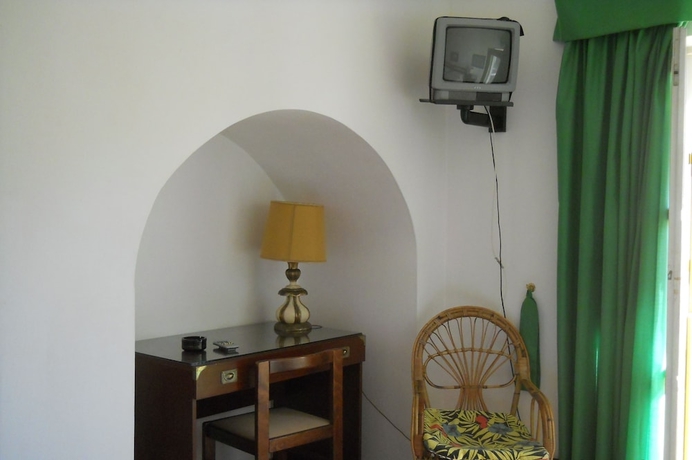 Imagen de la habitación del Hotel Arathena Rocks. Foto 6