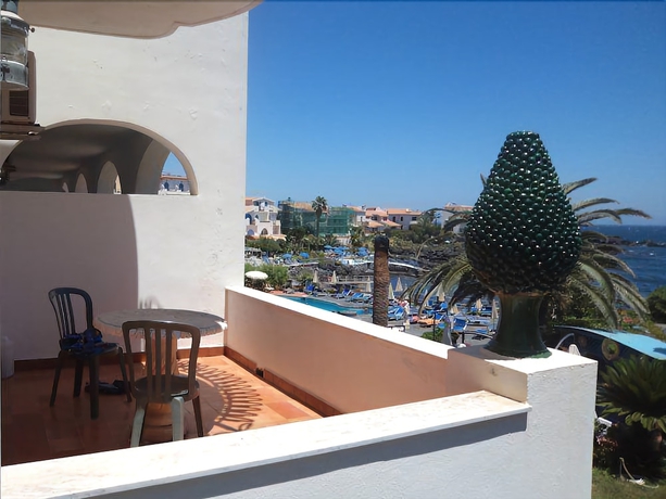 Imagen de la habitación del Hotel Arathena Rocks. Foto 9