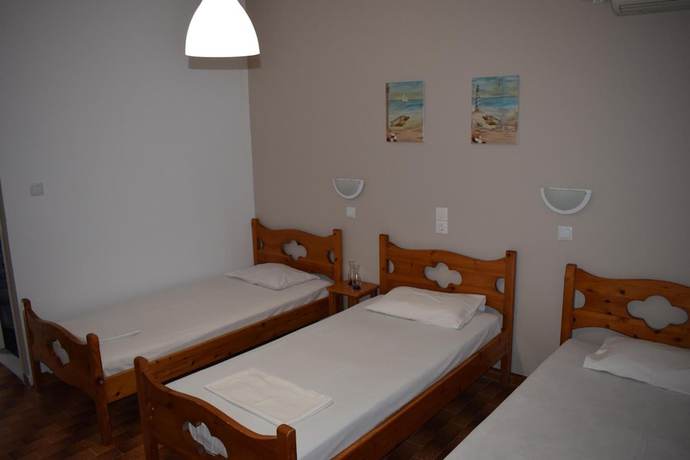 Imagen de la habitación del Hotel Aratos. Foto 3