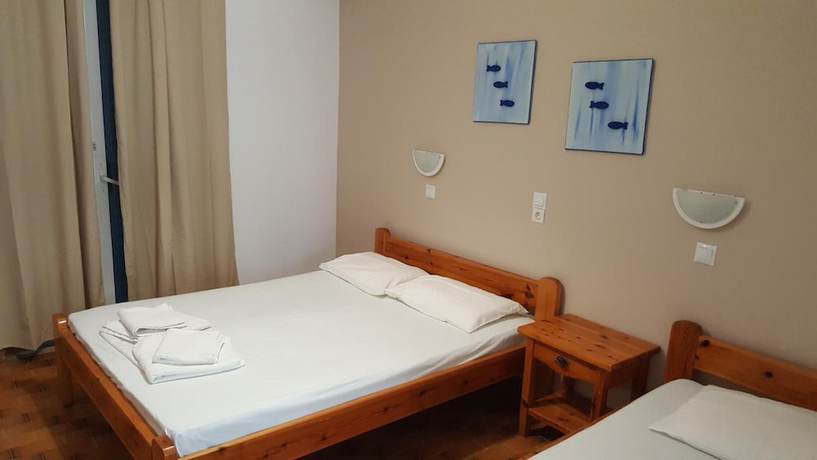 Imagen de la habitación del Hotel Aratos. Foto 5