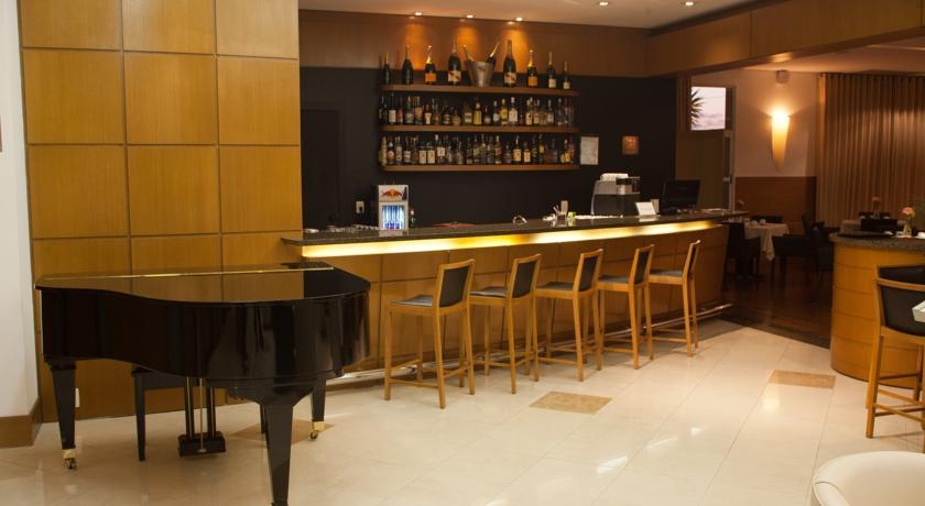 Imagen del bar/restaurante del Hotel Araucária Plaza. Foto 2