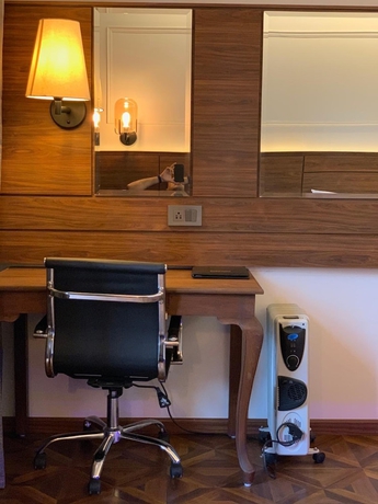 Imagen de la habitación del Hotel Aravali Resorts. Foto 15