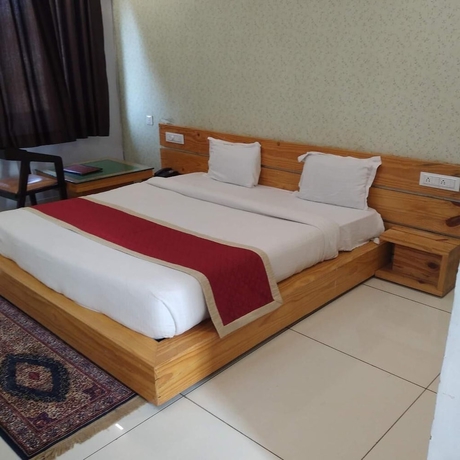 Imagen de la habitación del Hotel Aravalli Hill Resort. Foto 10