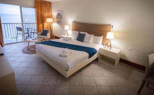 Imagen de la habitación del Hotel Arawak Beach Resort. Foto 20