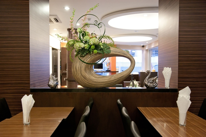 Imagen del bar/restaurante del Hotel Arawana Express Phromphong. Foto 6