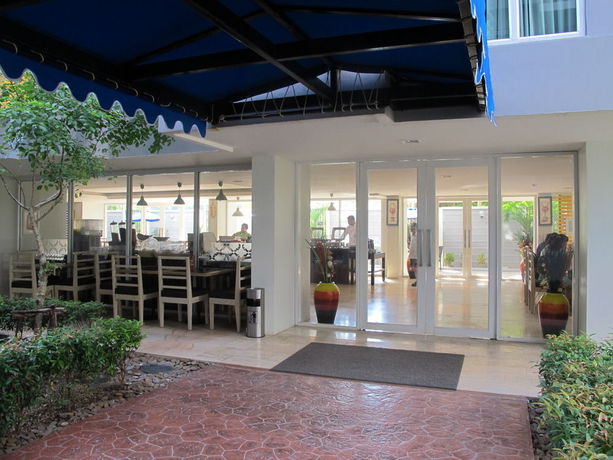 Imagen de los interiores del Hotel Arbani. Foto 13