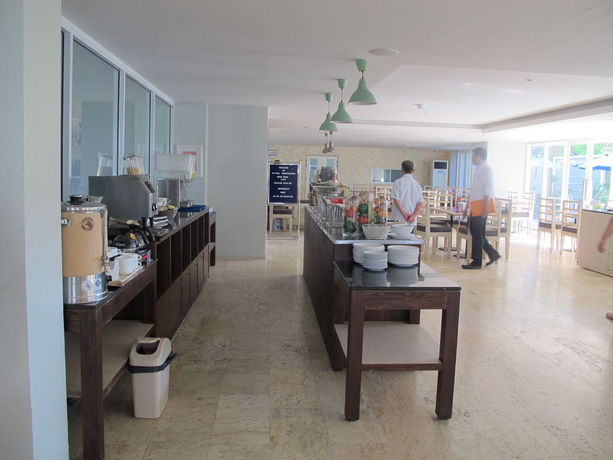 Imagen de la habitación del Hotel Arbani. Foto 7
